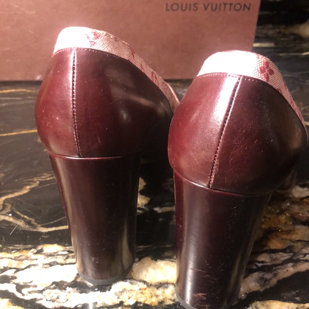 Louis Vuitton heels - Picture 2 of 11